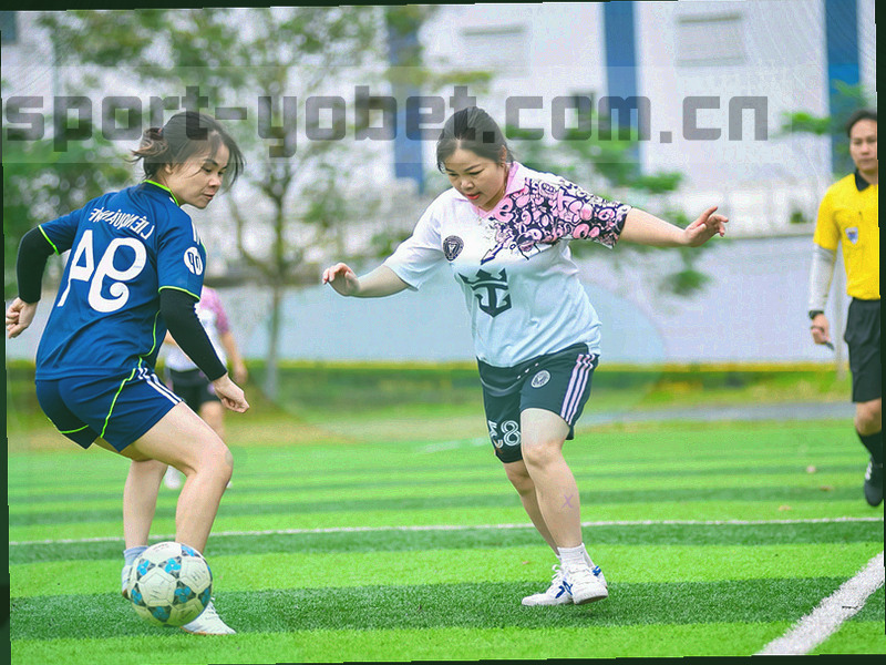指向顶部数据对照入口的路标式图标